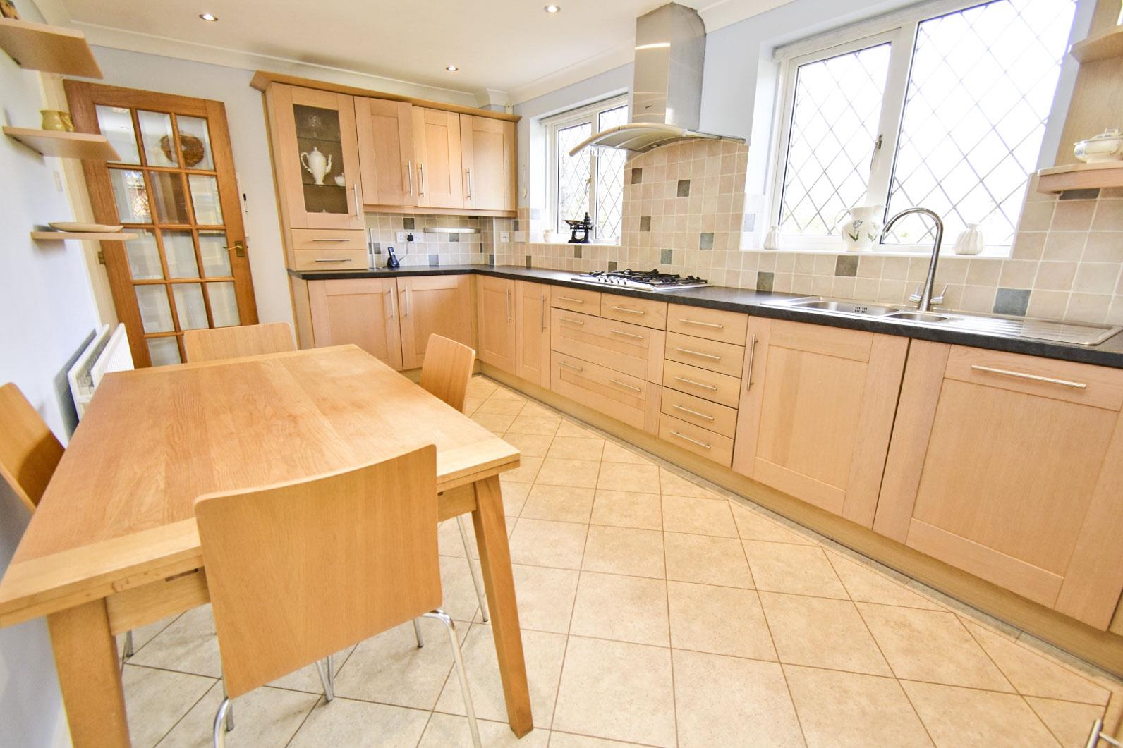 A KITCHEN 2.JPG